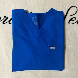 Figs Leon Three-Pocket Scrub Top™ - Royal Blue